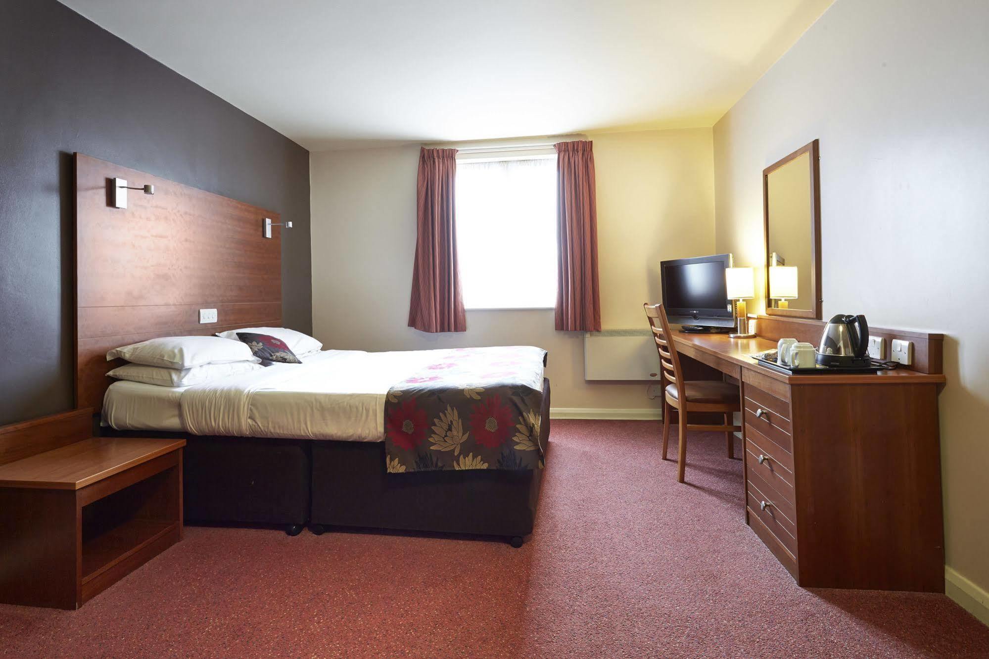 The Wishing Well Hotel Selby Bagian luar foto